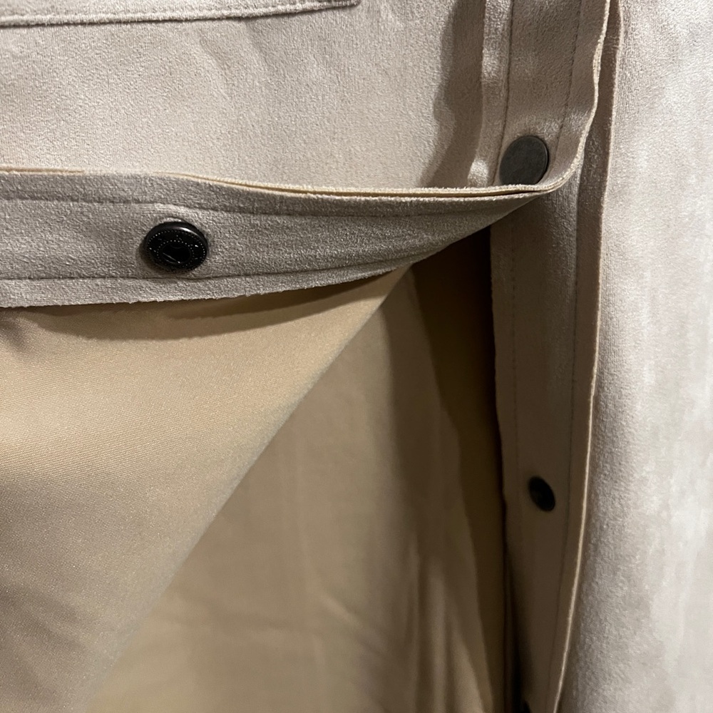 Mystree Beige Button-Down Shacket NWT - image 6